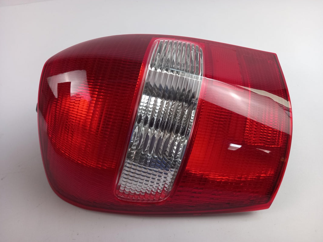 Original OE MAZDA Heckleuchte BJ3D51180C