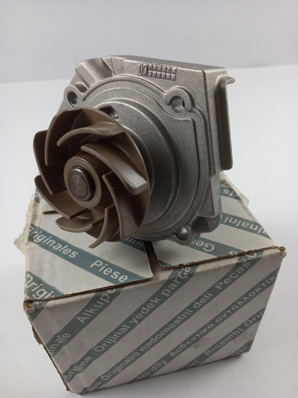 Original FIAT Palio Punto Seicento Doblo Strada 1.1 1.2L Wasserpumpe 55184080