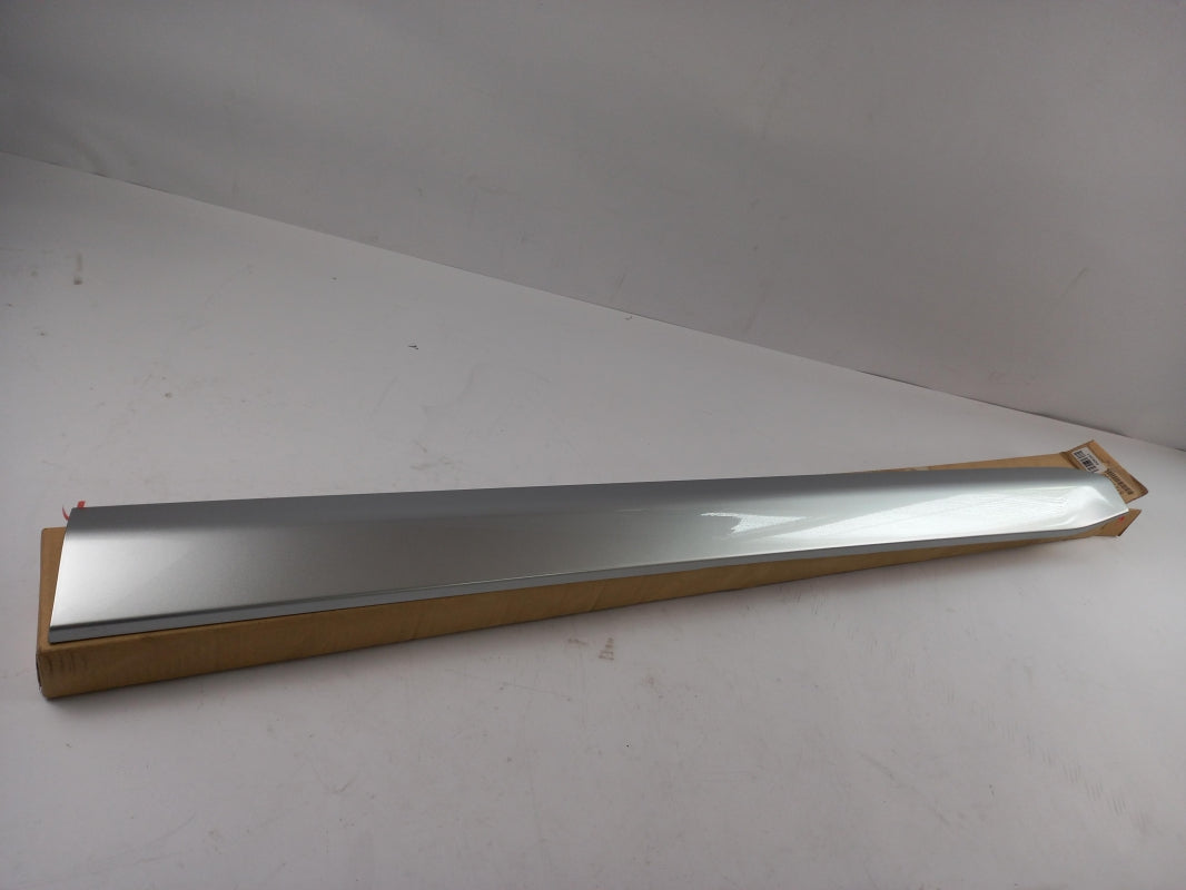 Original OE MITSUBISHI Tür Zierleiste 5727A030