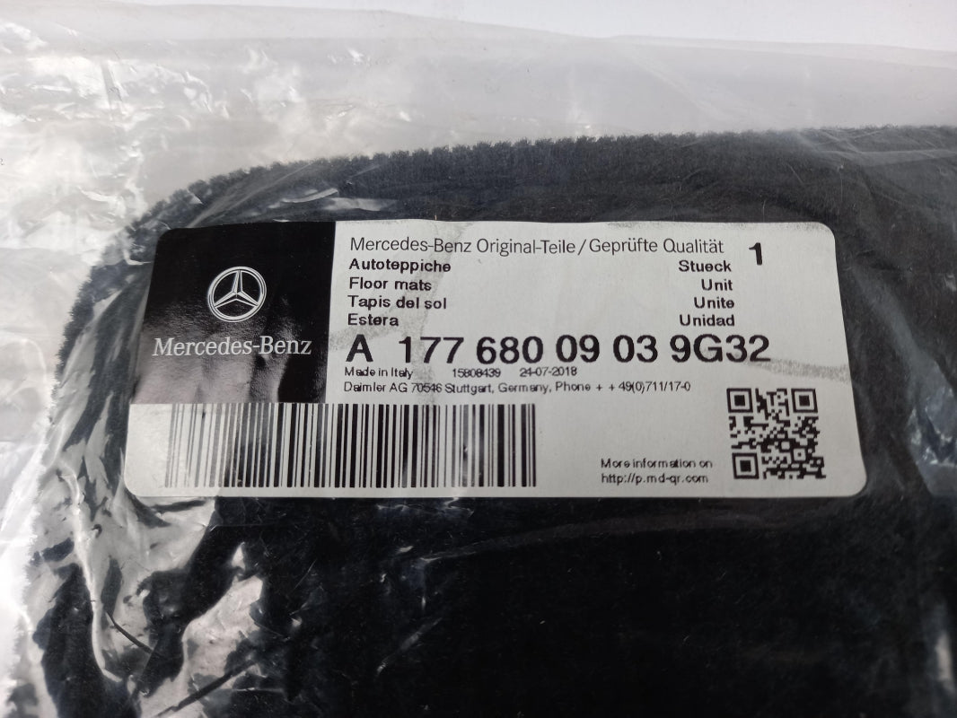 Original MERCEDES-BENZ A-klasse W177 Fußmattensatz Rips hinten A17768009039G32