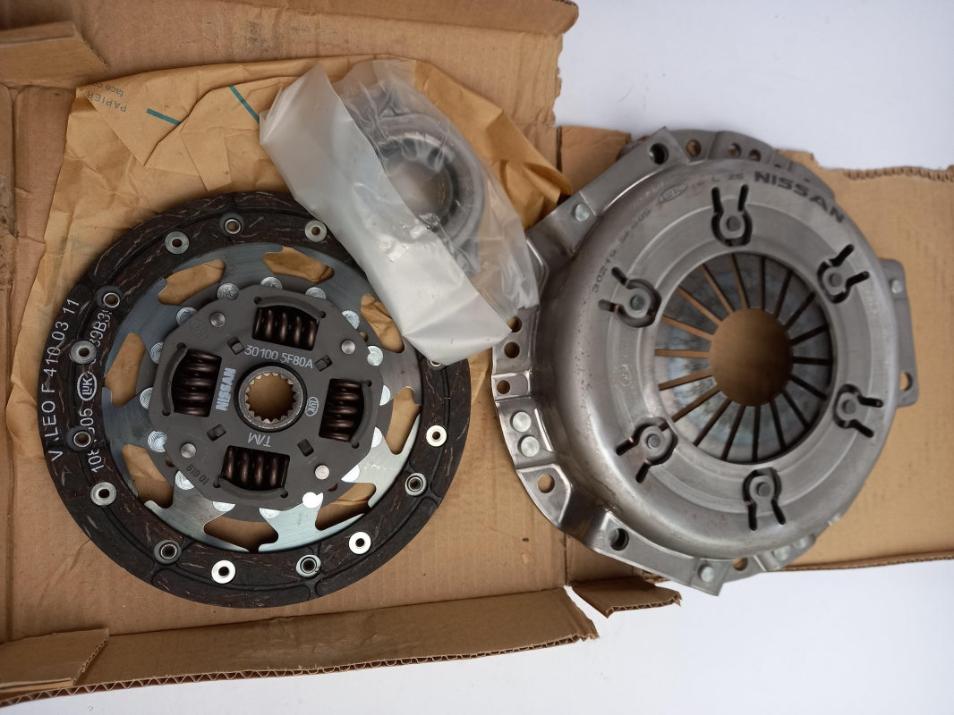 Original OE NISSAN Kupplungssatz 300015F826