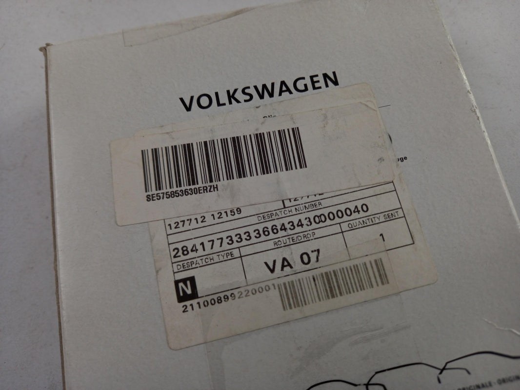 Original OE Volkswagen Emblem Logo 575853630ERZH