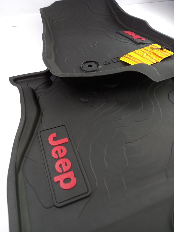 Original JEEP Wrangler JL Fußmattensatz 4-teilig Gummi schwarz-rot K82215203AD