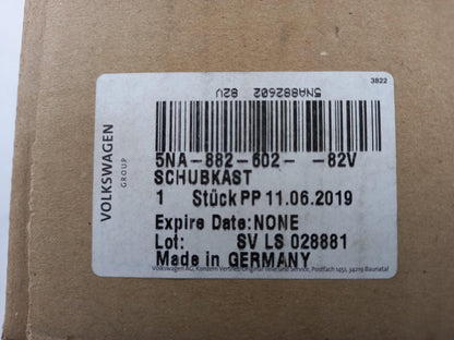 Original OE Volkswagen Ablagefach 5NA88260282V