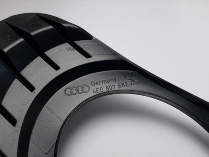 Original AUDI A8 Lüftungsgitter satinschwarz vorne rechts 4E0807682D01C
