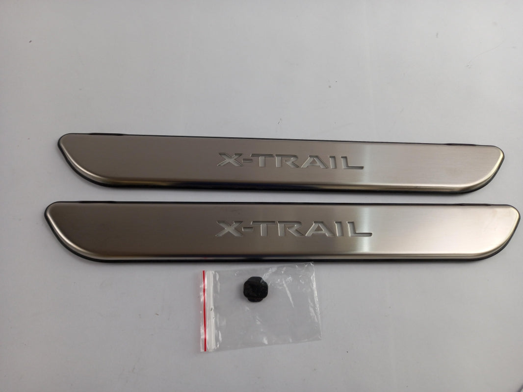 Original OE NISSAN door sill set KE9676F540 