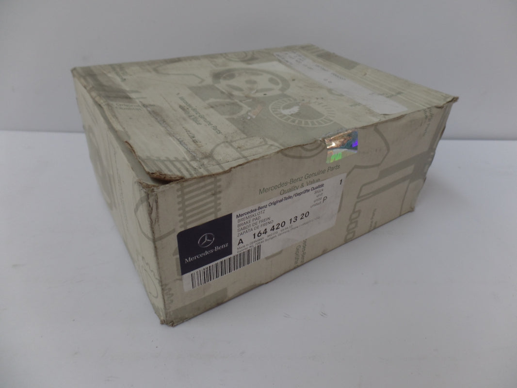 Original MERCEDES-BENZ ML W164 GL X164 W251 Bremsbeläge vorne A1644201320