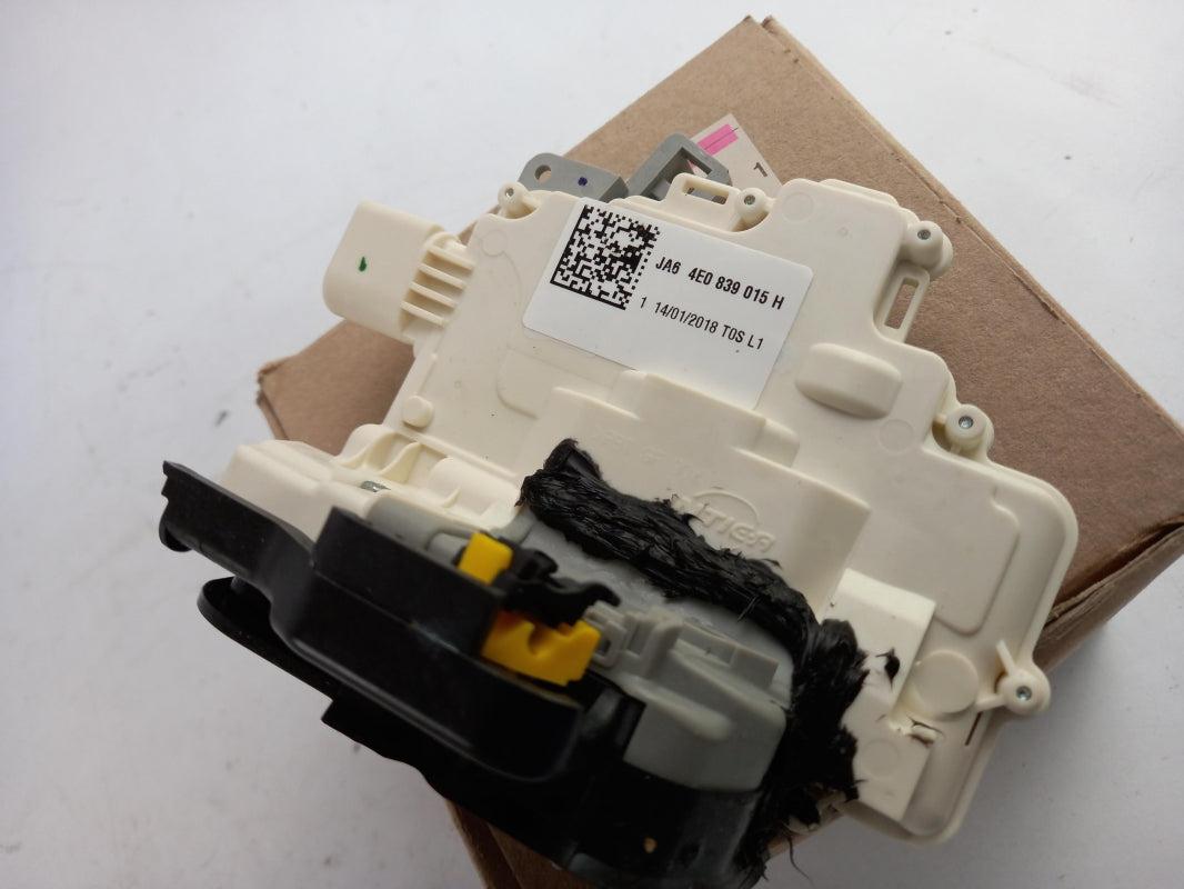 Original AUDI A8 S8 4E Türschloss hinten links 4E0839015H