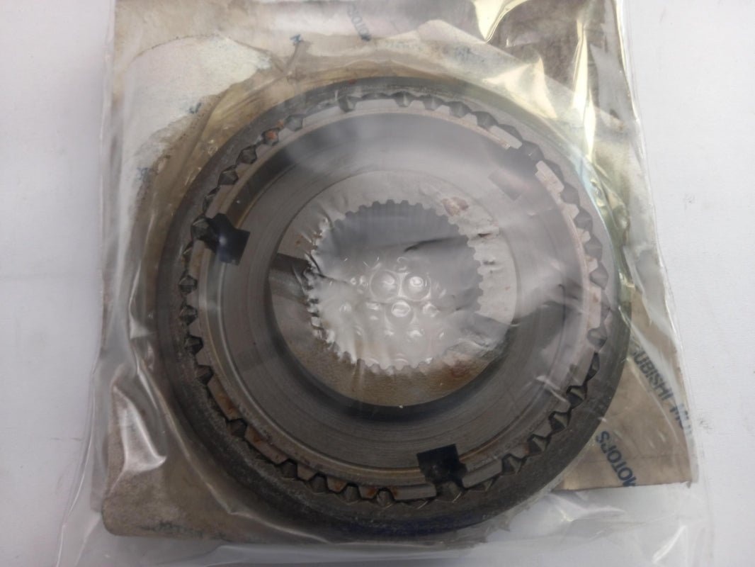 Original MITSUBISHI Montero Starion Synchronizer 1/2-Gang MD703960