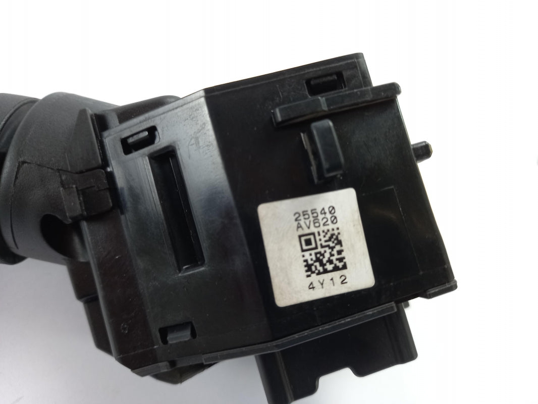 Original OE NISSAN Scheinwerfer Schalter 25540AV620