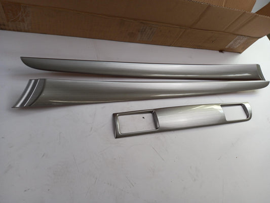 Original OE MITSUBISHI Zierleiste MZ360416EX
