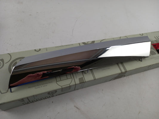 Original MERCEDES-BENZ W906 Kühlergrill Zierleiste Unten Links A9068880373