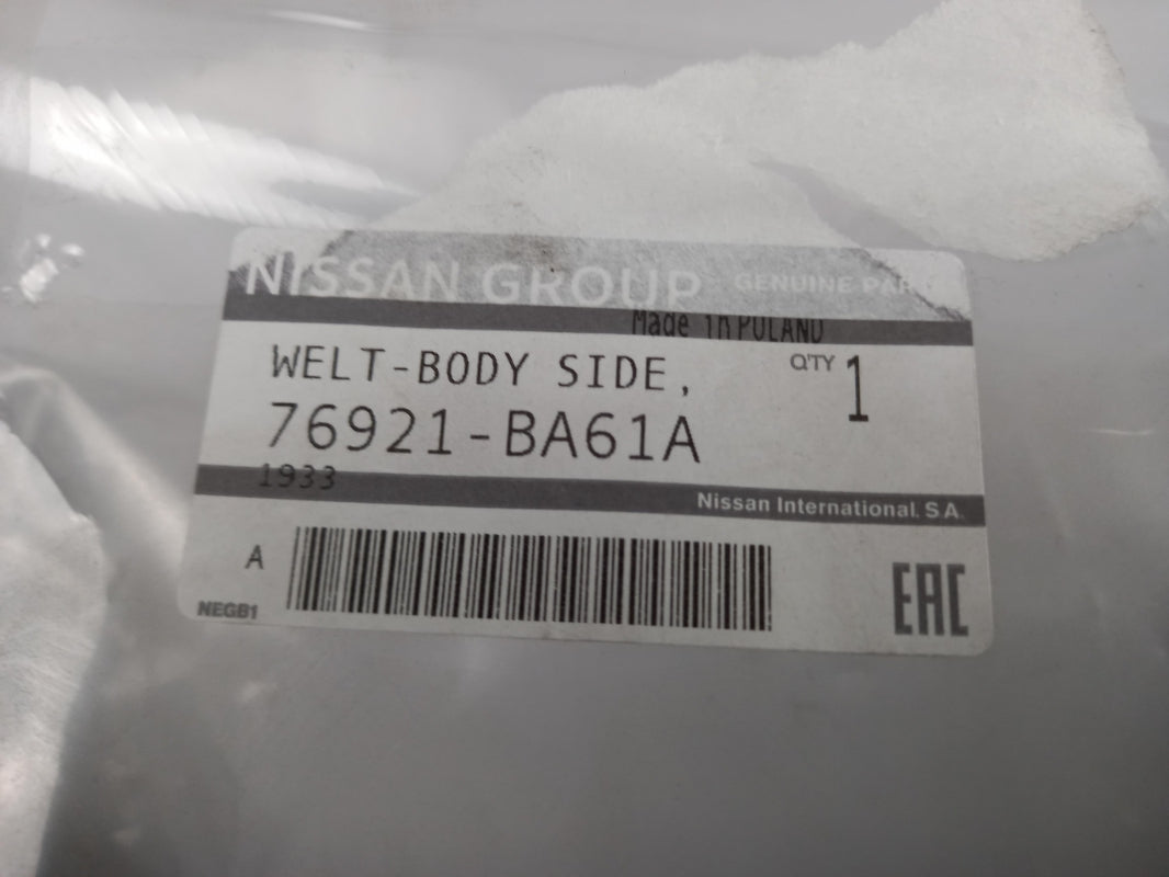 Original NISSAN Juke UK Make (F15) 2014-2018 Türgummi Vorne Rechts 76921BA61A