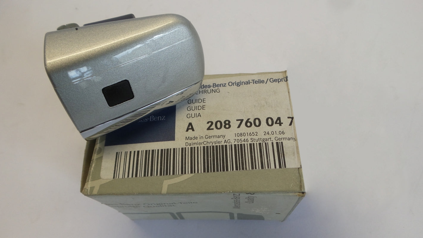 Original MERCEDES-BENZ E-klasse W210 Infrarot-Empfänger Beifahr. A20876004779744