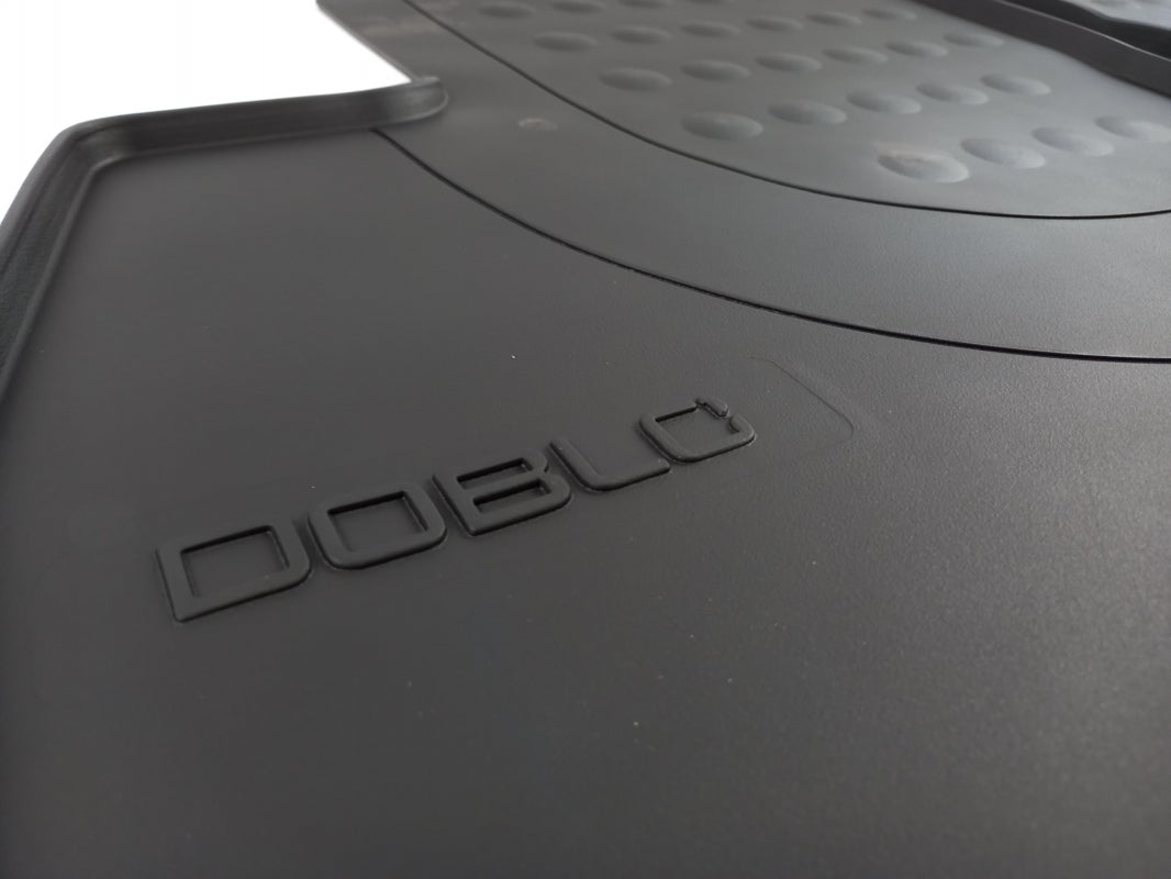 Original FIAT Doblo 2015-2022 Fußmattensatz Gummi schwarz vorne 50927566