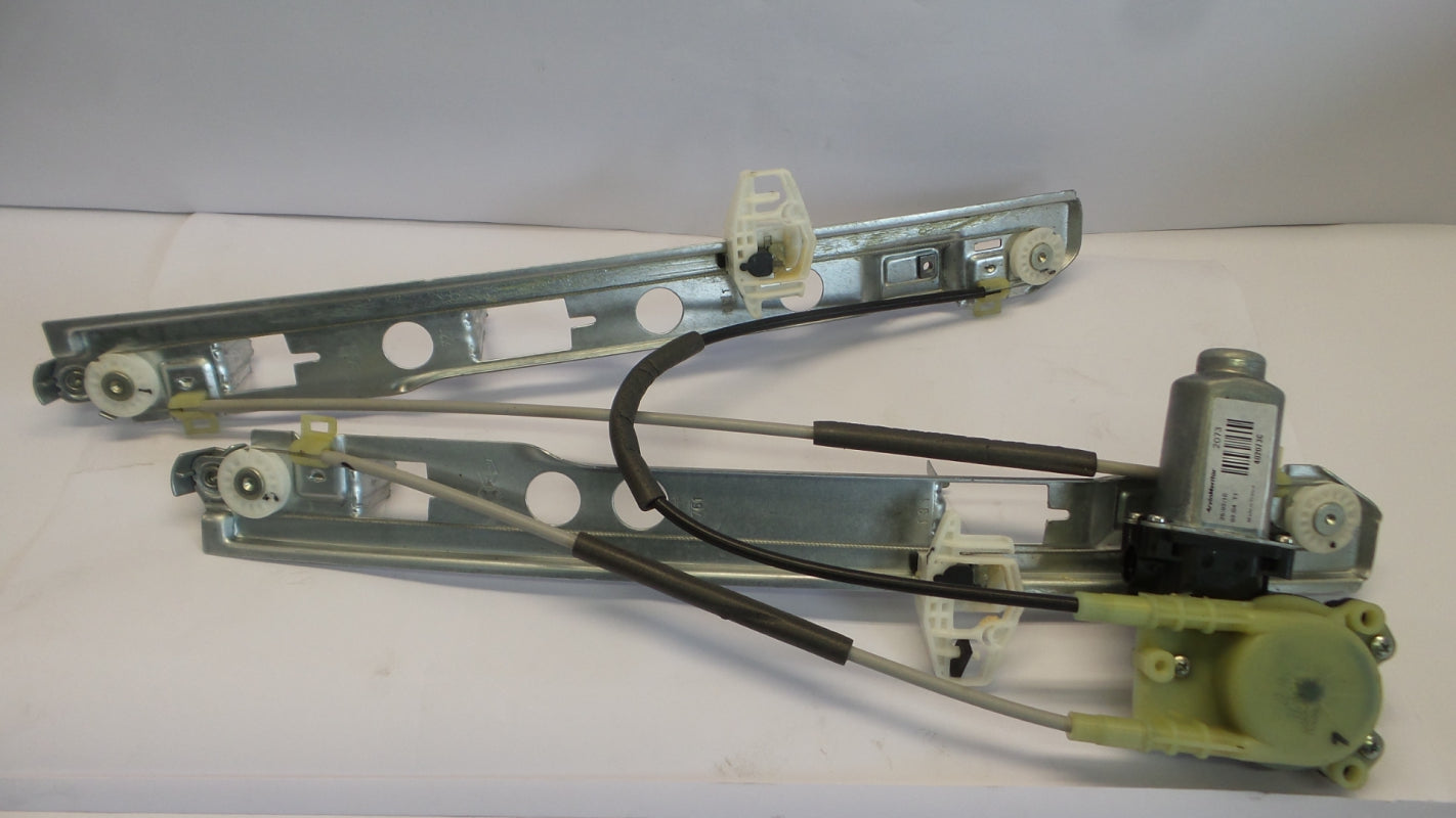 Original RENAULT Megane II Fensterheber mit Motor vorne rechts 8200075938
