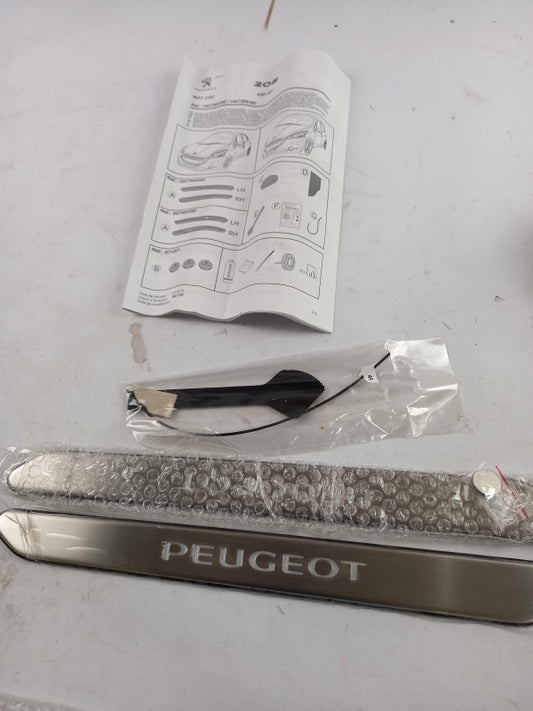 Original PEUGEOT 2008 208 2013 - 2023 Einstiegsleiste 1607569380