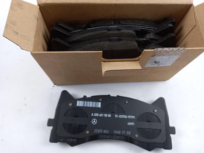 Original OE MERCEDES-BENZ Bremsbeläge A0004209400