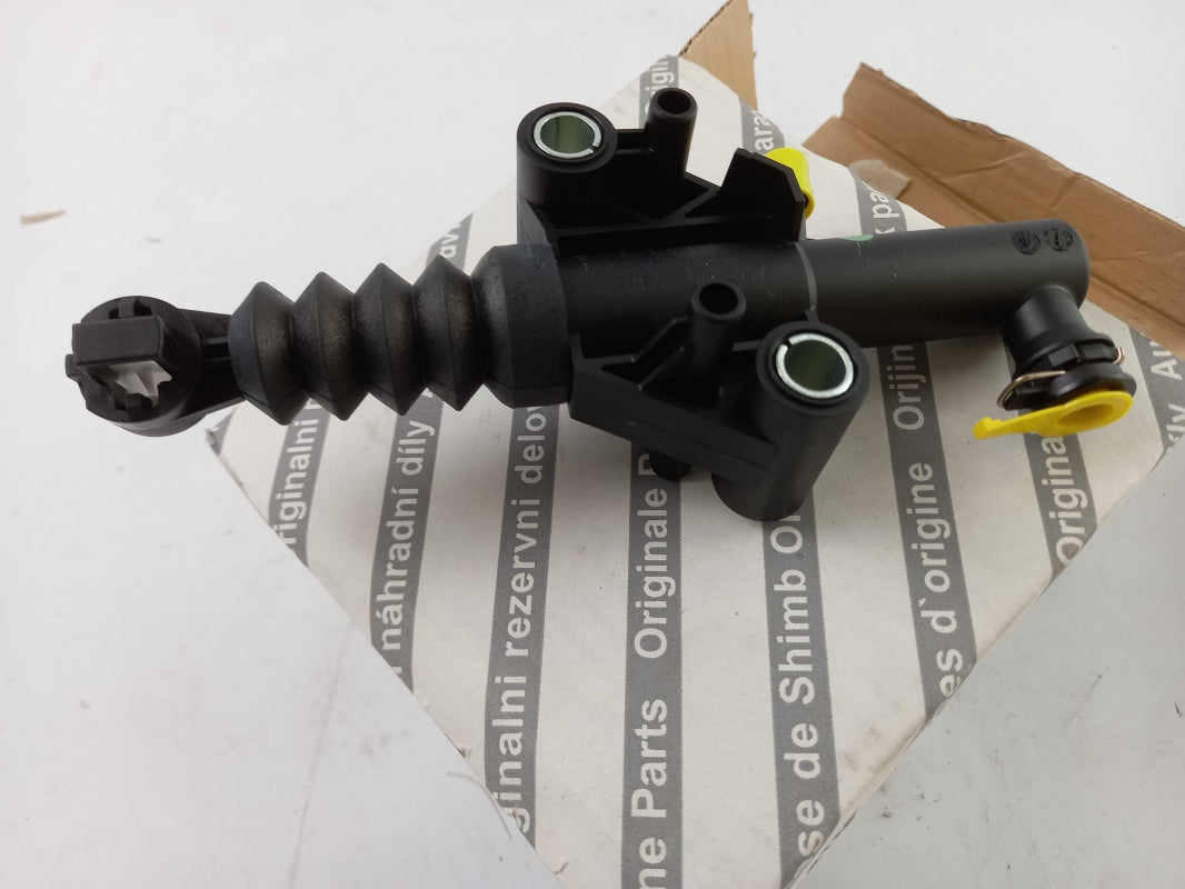 Original FIAT Talento (2016-2021) clutch master cylinder 1.6 JTD 6000620666 