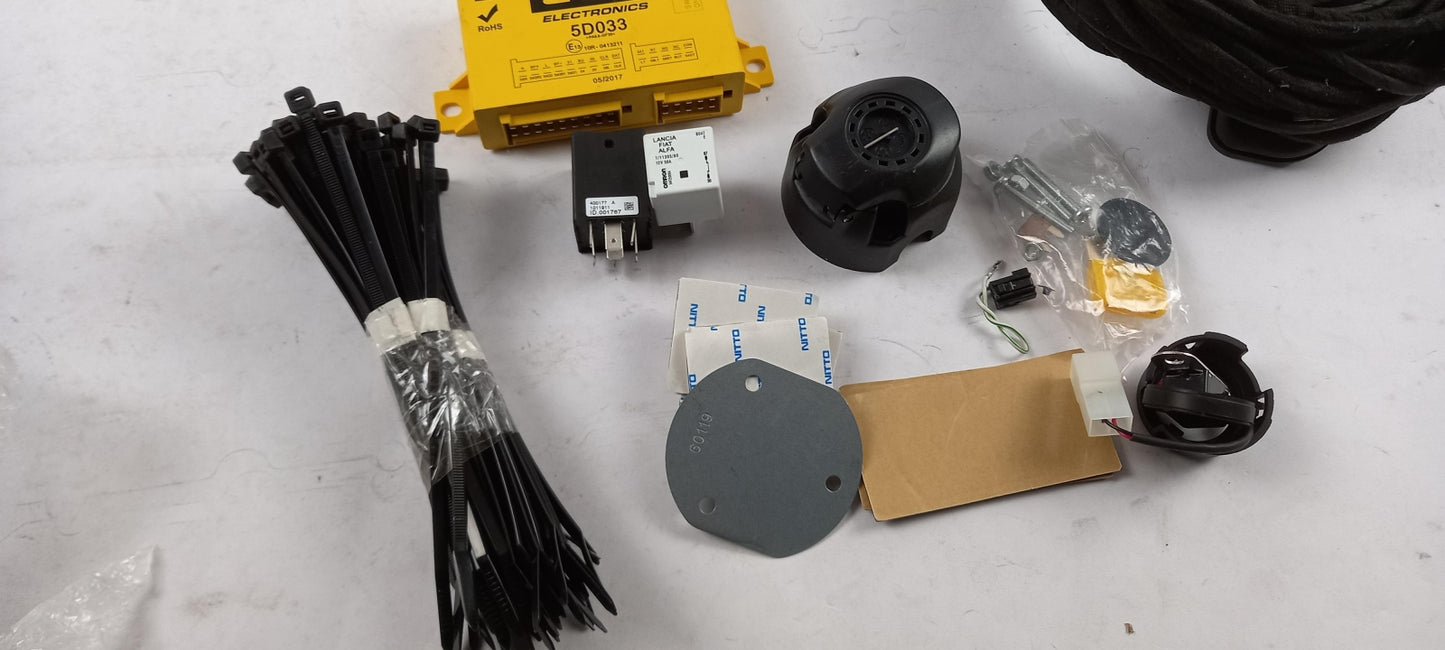 Original JEEP Compass MP 2017 > Anhängerkupplung Elektrosatz 13 Pin 82219006AB