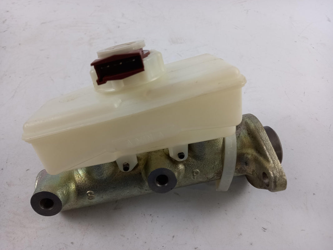 Original OE NISSAN Hauptbremszylinder 46010G9701