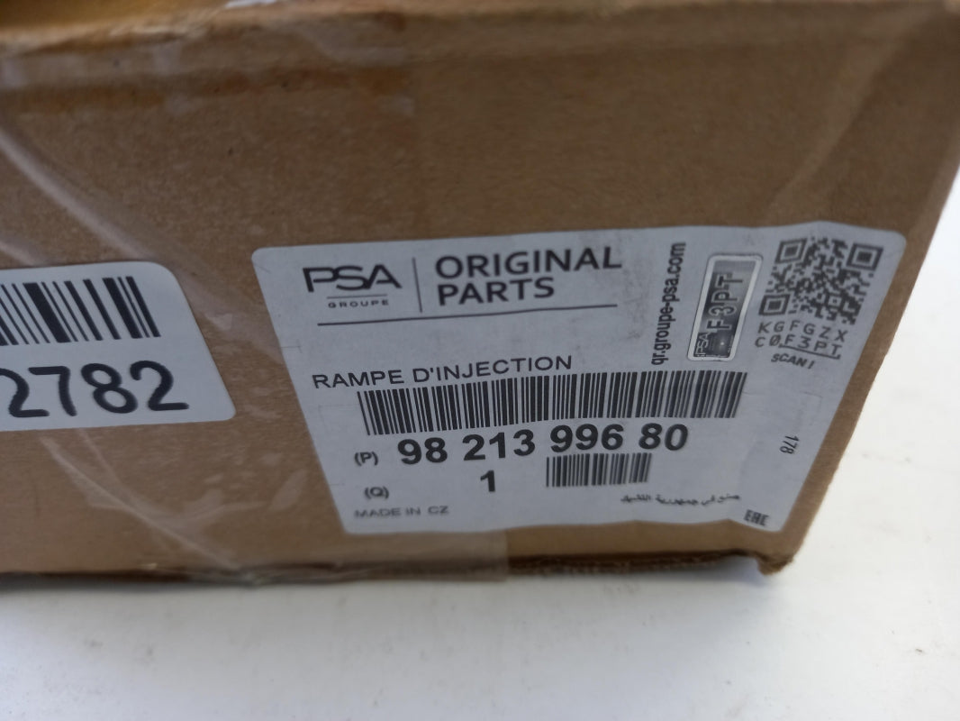 Original OE Peugeot Kraftstoff Verteilerrohr 9821399680