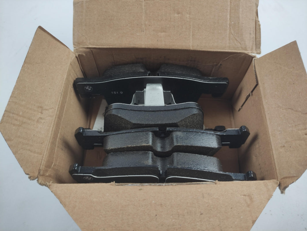 Original BMW F20 F22 F30 F31 F34 F32 F33 F36 Bremsbeläge vorne 34106859181