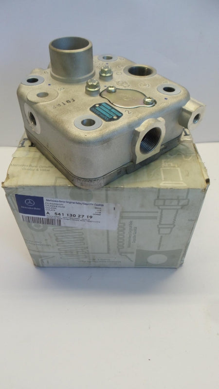 Original MERCEDES-BENZ Actros Zylinderkopf für Luftdruckkompressor A5411302719
