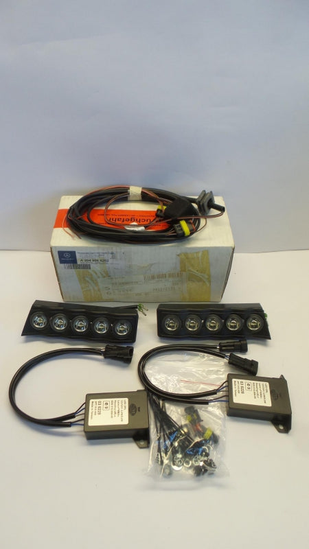 Original MERCEDES-BENZ C-klasse W204 Tagfahrlicht Satz A2049065202