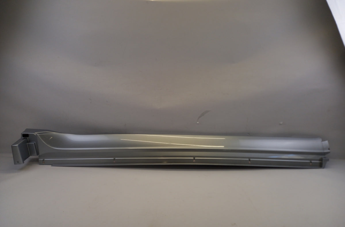 Original OE MITSUBISHI Schweller MN117300HD