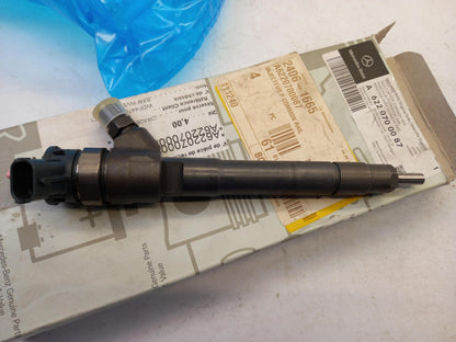 Original OE MERCEDES-BENZ Injektor Düse A6220700087