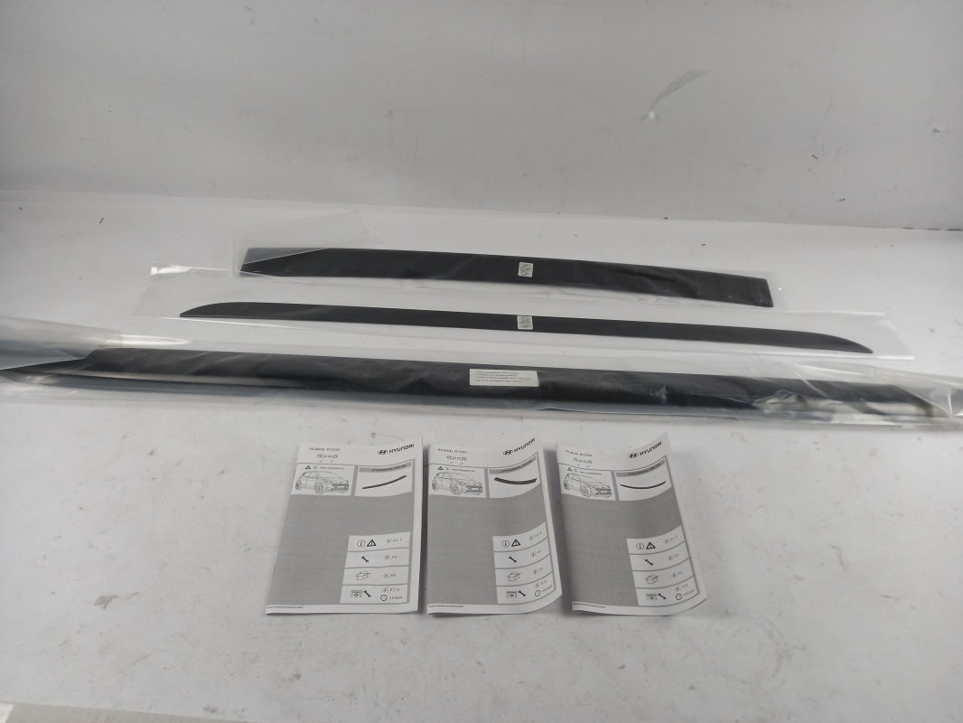 Original OE HYUNDAI/KIA Styling Kit K7300ADE00BL