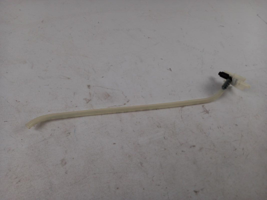 Original OE Volkswagen fuel line 8E0201863A 