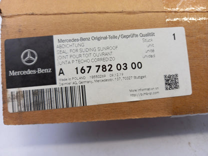 Original OE MERCEDES-BENZ Faltdach Dichtung A1677820300
