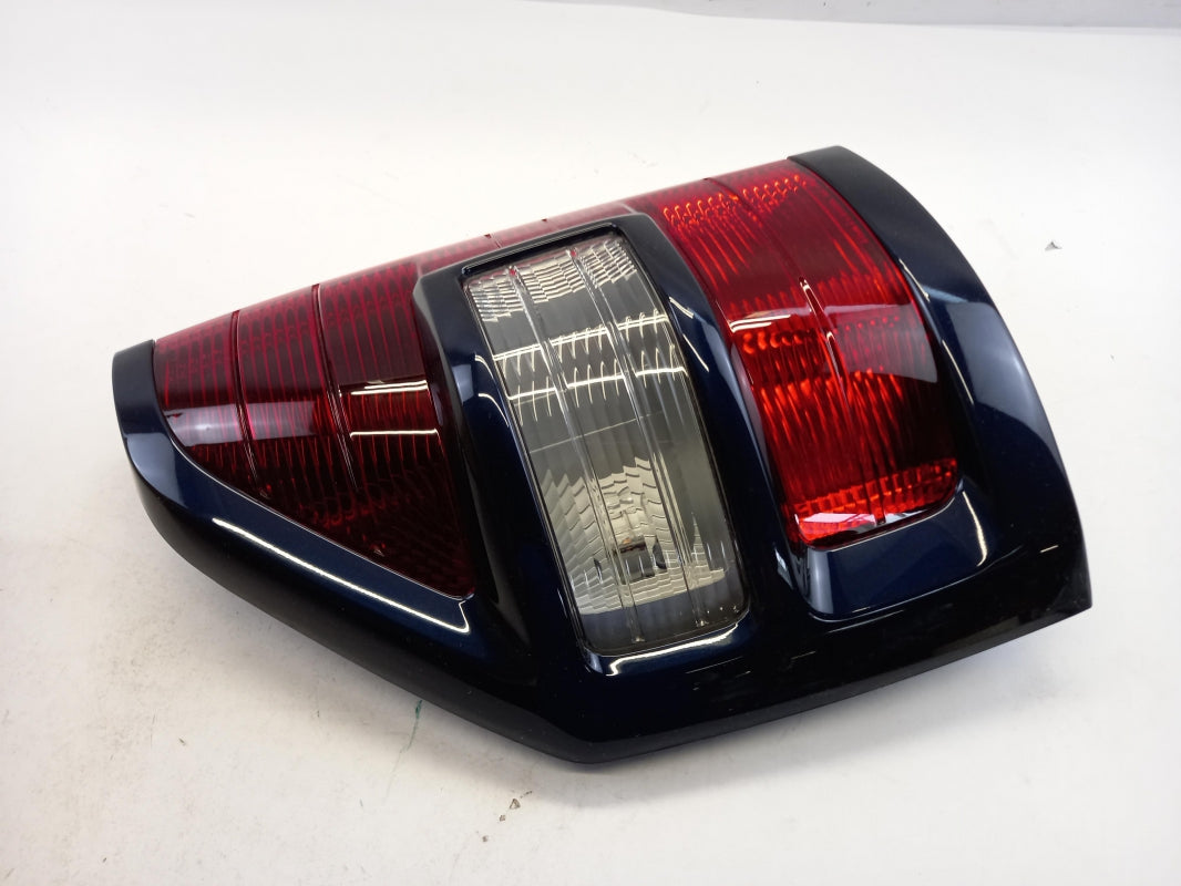 Original OE MITSUBISHI Heckleuchte MR954703