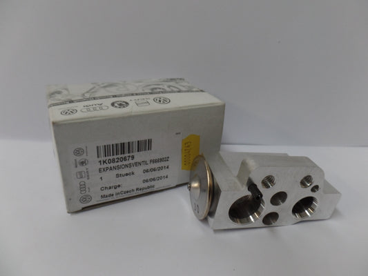 Original AUDI A3 TTRS VW Eos Golf Passat Tiguan Klima Expansionsventil 1K0820679