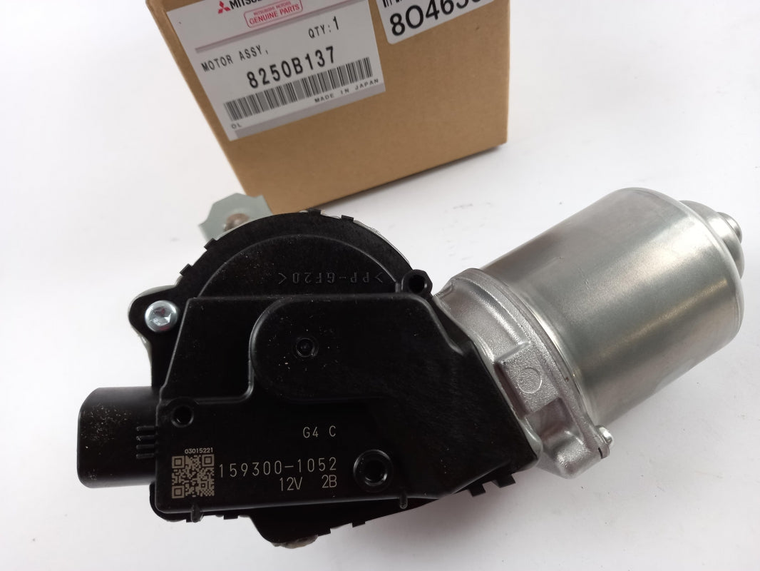 Original MITSUBISHI Outlander III (2012-2023) Wischermotor Vorne 8250B137