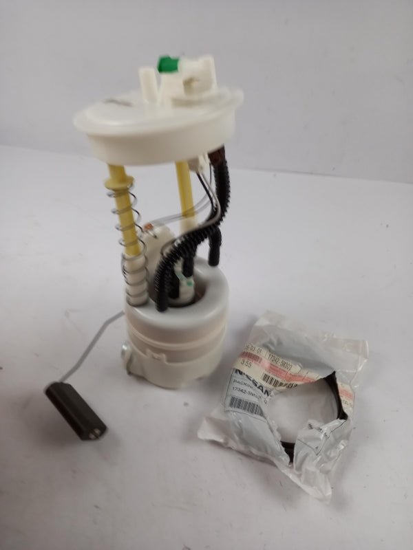Original OE NISSAN Kraftstoffpumpe 17040JD00A