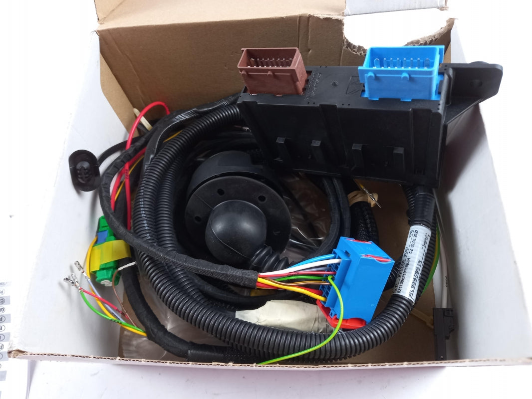 Original TOYOTA Proace City Anhängerkupplung Elektrosatz 13-polig PZ4L0H056E