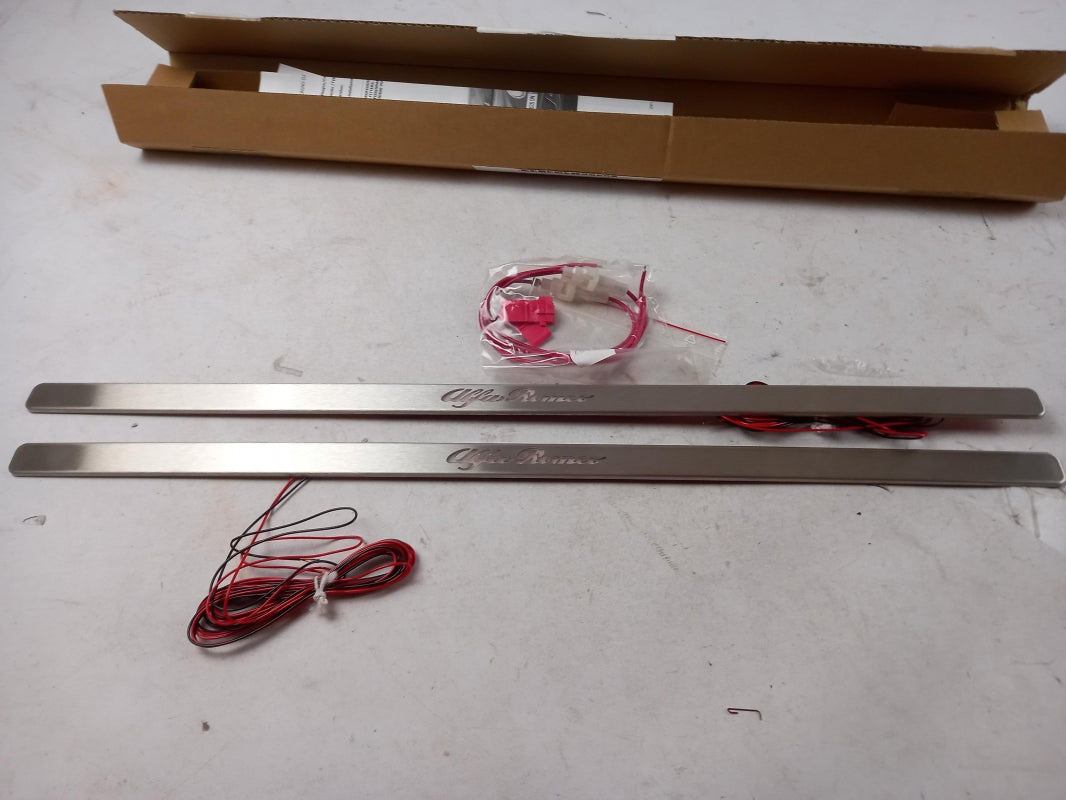 Original ALFA ROMEO Mito '08-'11 Beleuchtete Einstiegsleisten Vorne 50903254