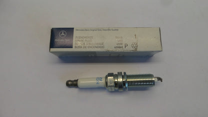 Original MERCEDES-BENZ C197 R197 Zündkerze A1591590003