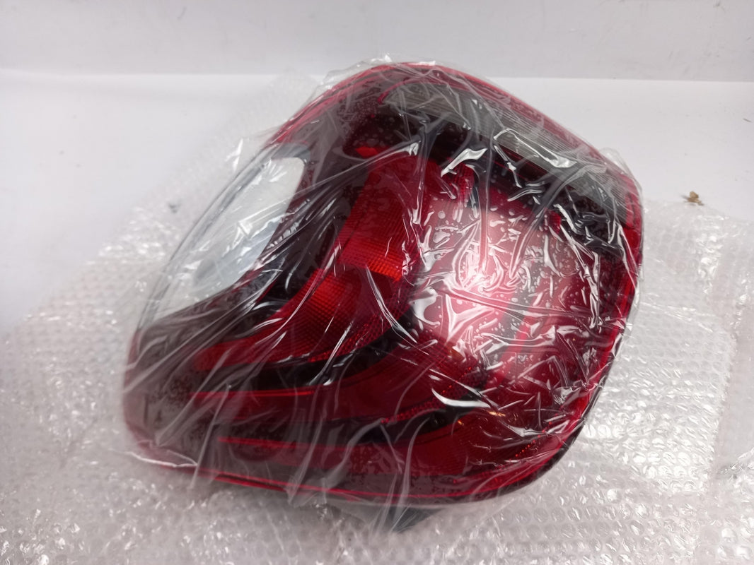 Original OE Peugeot Heckleuchte B001031180