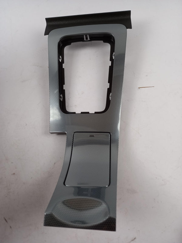 Original OE Peugeot center console part 7589NQ 
