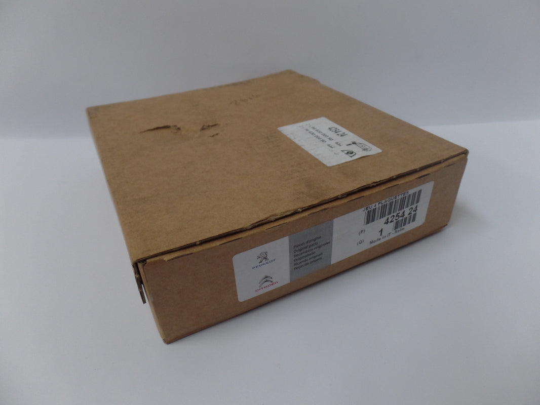 Original Peugeot 407 Citroen C5 III Bremsbeläge vorne 425424