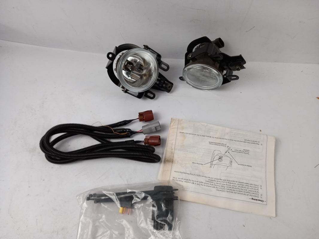 Original OE MITSUBISHI Nebelscheinwerfer Satz MZ380256EX
