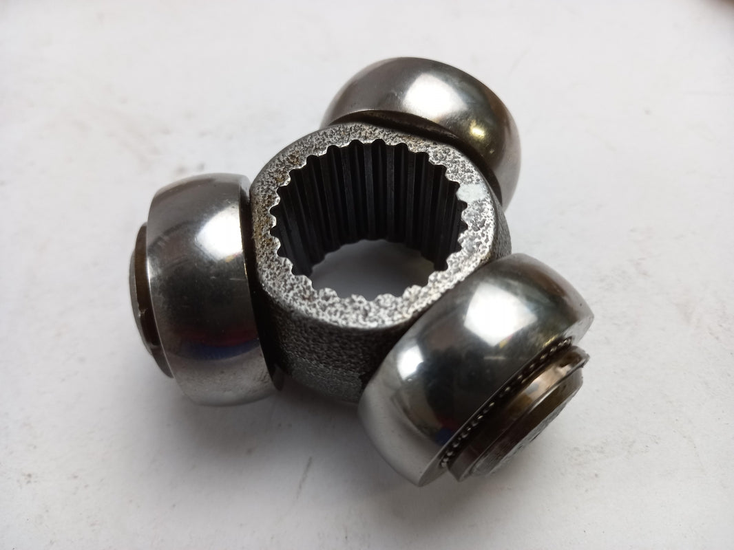 Original FIAT 500 Punto ALFA Mito LANCIA Musa Antriebswelle Tripodester 46308327