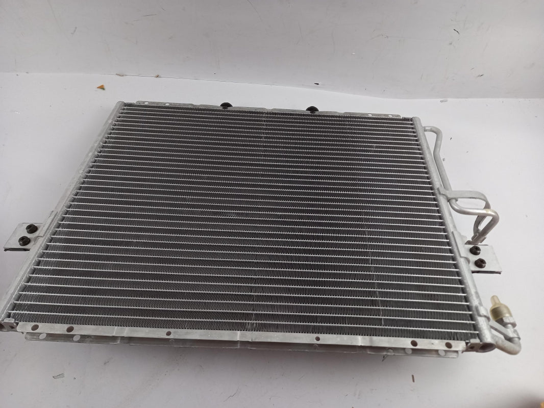Original OE HYUNDAI/KIA Klimakondensator 0K01161480M
