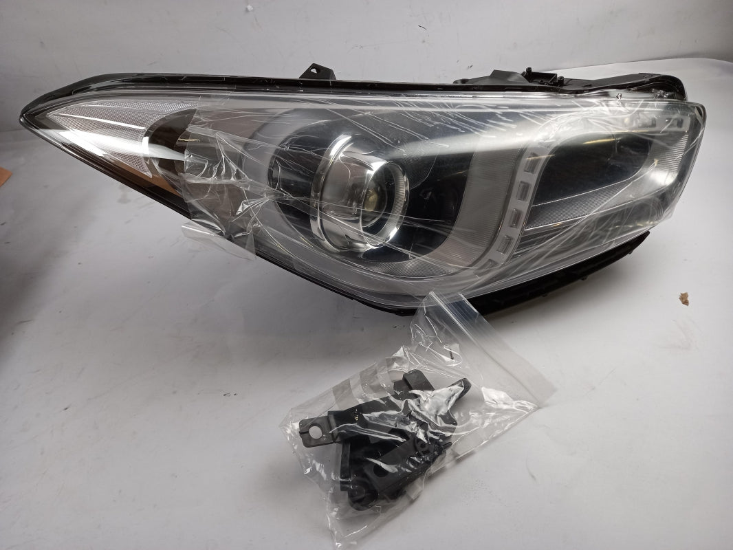 Original OE HYUNDAI/KIA Scheinwerfer 921023Z071