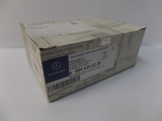 Original OE MERCEDES-BENZ Bremsbeläge A0054205220