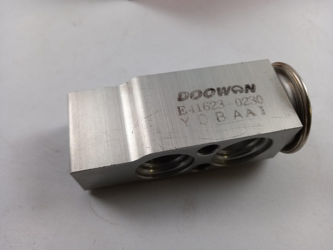 Original OE HYUNDAI/KIA Klimaanlage Expansionsventil K0BJ161140
